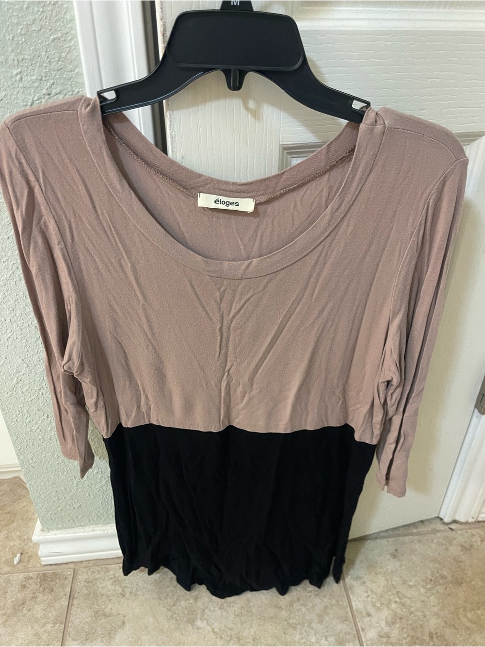 Eloges Two-Tone Scoop Neck Tunic in Dusty Rose and Black